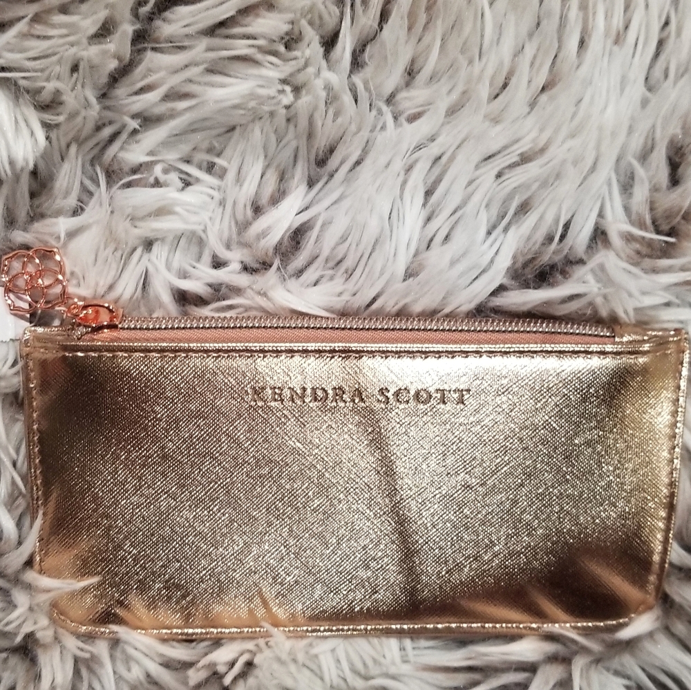 NWT Kendra Scott Rosegold Pouch Logo Emblem Zipper